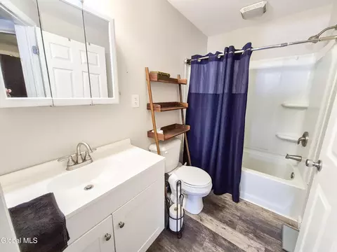 Bath - 3 Mather Ave, Schenectady, NY 12304 photo 1 of 1