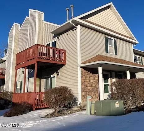 1200 Hillside Ave, Niskayuna, NY 12309