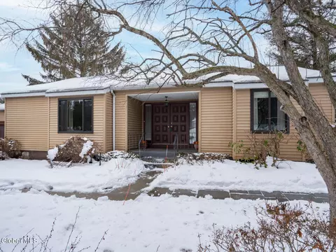 2 Loudonwood E, Loudonville, NY 12211