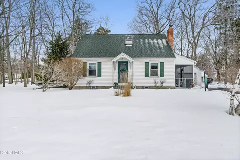 5 Glenbrook Rd, Glenville, NY 12302 photo 3
