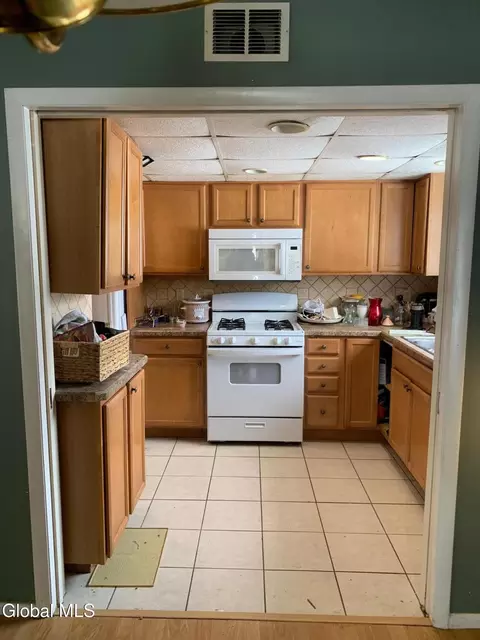2 Leaf Rd, Delmar, NY 12054 photo 6