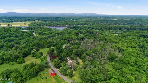 797 Western Rd, Castleton On Hudson, NY 12033