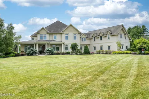 394 Orchard St, Delmar, NY 12054