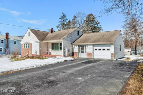 157 Grove St, Middleburgh, NY 12122
