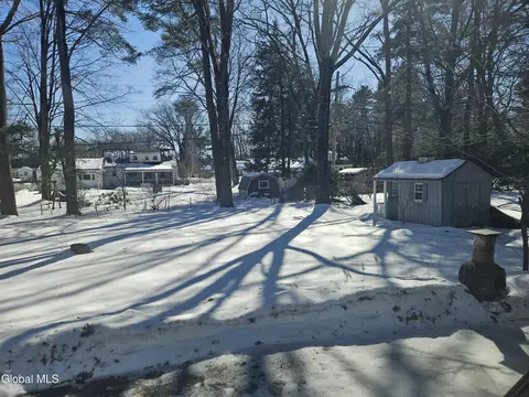 138 Willow Ln, Glenville, NY 12302 photo 11