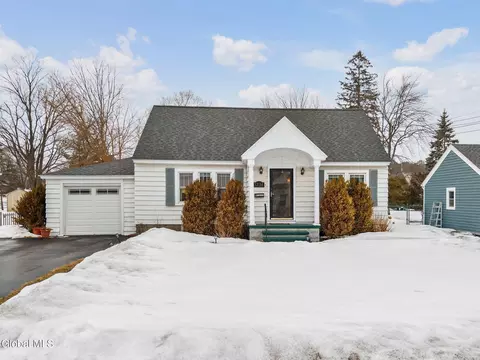 1234 Paul Ave, Rotterdam, NY 12306