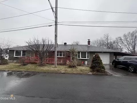 Exterior - 1911 Golf Ave, Schenectady, NY 12308 photo 3 of 3