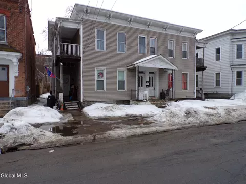 112-118 Grand St, Amsterdam, NY 12010