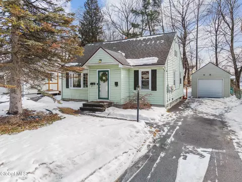 20 N Elmhurst Ave, Colonie, NY 12205