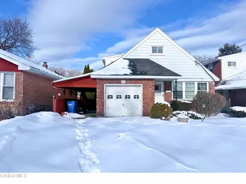 676 Providence St, Albany, NY 12208