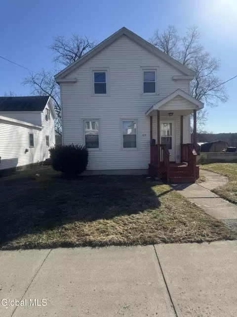 134 N Main St, Mechanicville, NY 12118