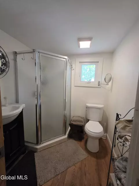 Bath - 531 Sullivan Way, Cambridge, NY 12816 photo 1 of 1
