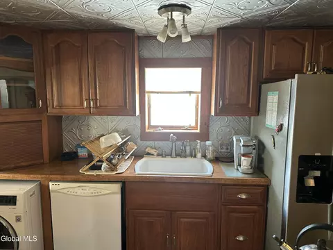 Kitchen - 531 Sullivan Way, Cambridge, NY 12816 photo 1 of 2