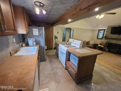 Kitchen - 531 Sullivan Way, Cambridge, NY 12816 photo 1 of 2