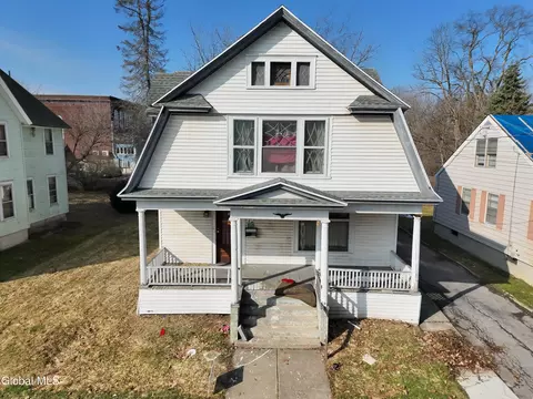 7 Park St, Norwich, NY 13815