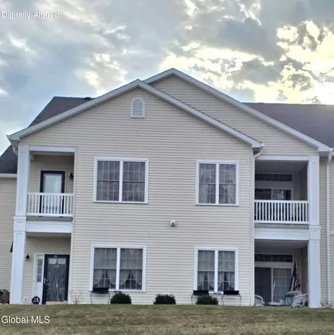 208 N N Rdg, Troy, NY 12182