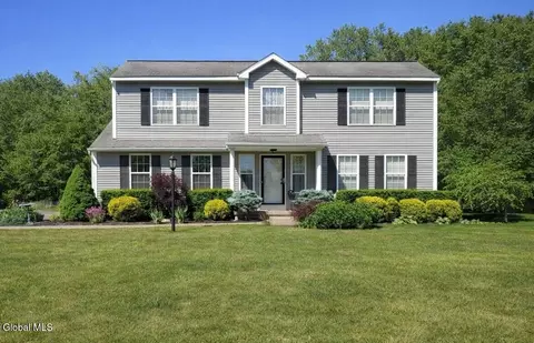 44 Bancker Ave, Schenectady, NY 12302