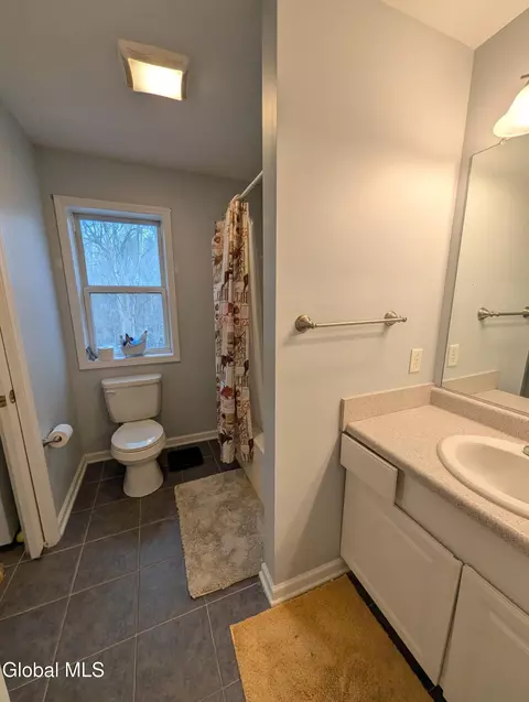 Bath - 44 Bancker Ave, Schenectady, NY 12302 photo 1 of 4