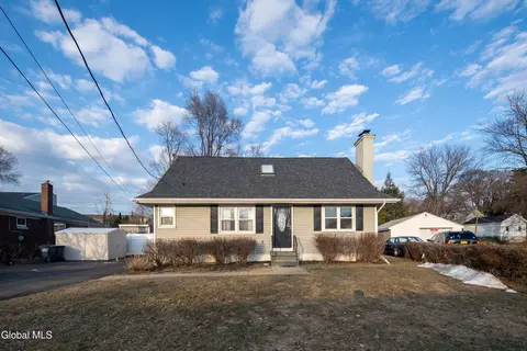 48 Quincy St, Albany, NY 12205