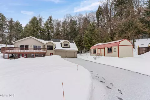 57 N Shore Rd, Petersburgh, NY 12138