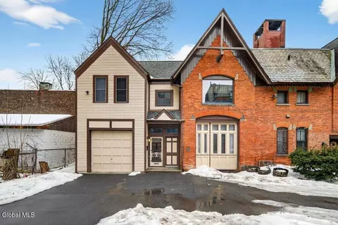 78 Willett St # A, Albany, NY 12210