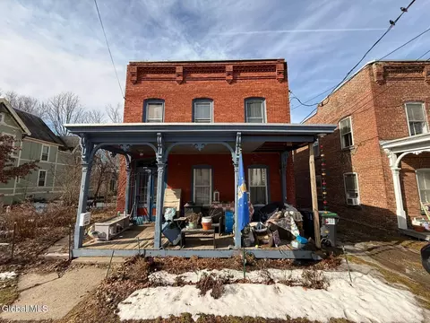 68 High St, Hoosick Falls, NY 12090