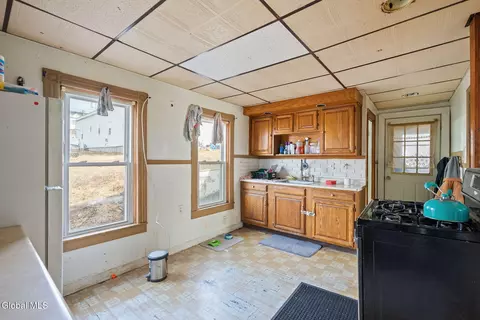 Kitchen - 1417 3rd Ave, Schenectady, NY 12303 photo 2 of 6