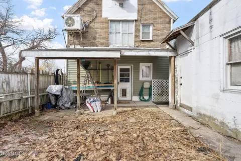Exterior - 1417 3rd Ave, Schenectady, NY 12303 photo 3 of 5