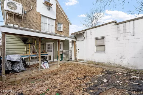 Exterior - 1417 3rd Ave, Schenectady, NY 12303 photo 5 of 5