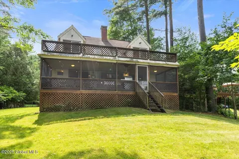 29 Woodland Ridge Rd, Bolton Landing, NY 12814