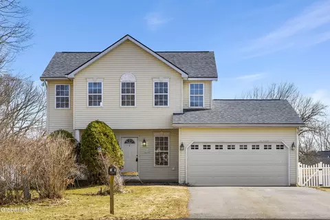 15 Tamian Pass, Ballston Lake, NY 12019