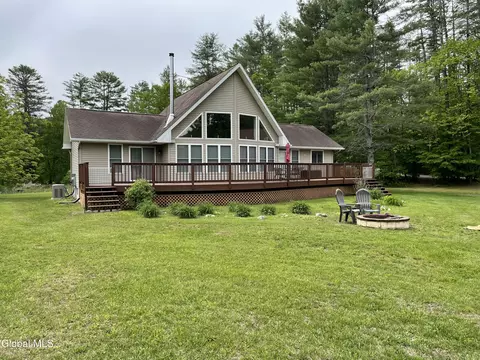 101 Kibler Point Rd, Wells, NY 12190