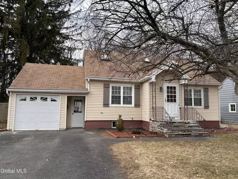 1026 Eugene Dr, Schenectady, NY 12303