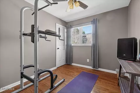 Bedroom - 221 Droms Rd, Glenville, NY 12302 photo 3 of 6