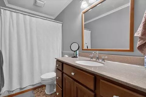 Bath - 221 Droms Rd, Glenville, NY 12302 photo 1 of 3