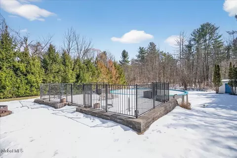 Exterior - 221 Droms Rd, Glenville, NY 12302 photo 2 of 10