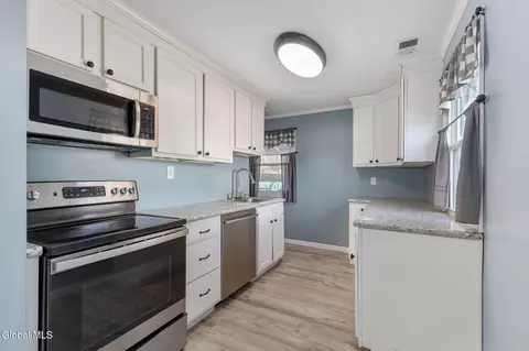 Kitchen - 247 Chiswell Rd, Schenectady, NY 12304 photo 1 of 3