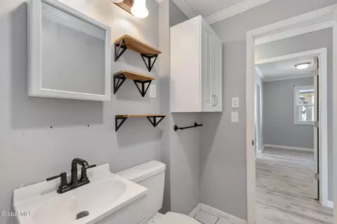 Bath - 247 Chiswell Rd, Schenectady, NY 12304 photo 3 of 3