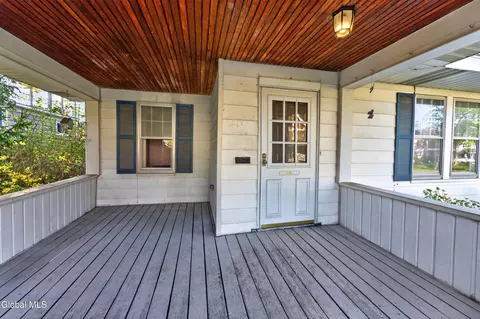 Exterior - 1450 Baker Ave, Schenectady, NY 12309 photo 3 of 7