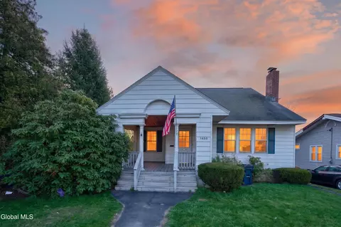 Exterior - 1450 Baker Ave, Schenectady, NY 12309 photo 1 of 7