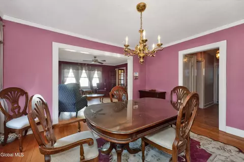 Dining - 1450 Baker Ave, Schenectady, NY 12309 photo 2 of 6
