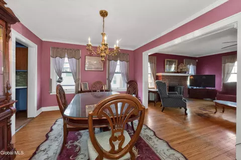 Dining - 1450 Baker Ave, Schenectady, NY 12309 photo 3 of 6