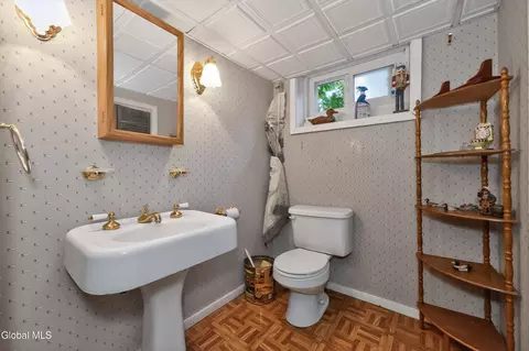 Bath - 1450 Baker Ave, Schenectady, NY 12309 photo 4 of 4