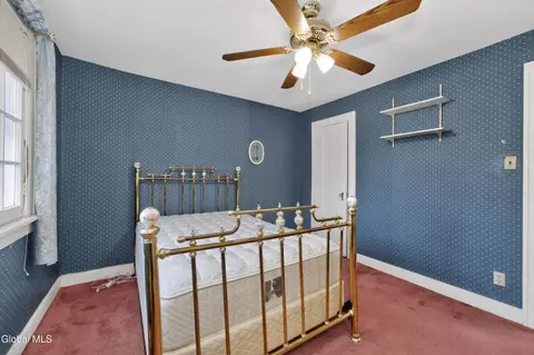 Bedroom - 1450 Baker Ave, Schenectady, NY 12309 photo 4 of 8
