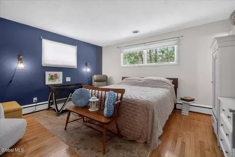 Bedroom - 6 Flint Dr, Delmar, NY 12054 photo 3 of 4