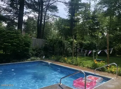 Exterior - 6 Flint Dr, Delmar, NY 12054 photo 4 of 4