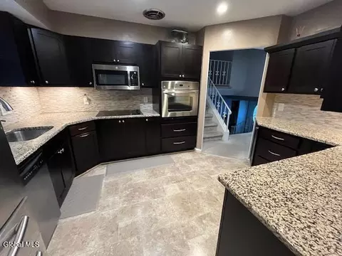 Kitchen - 178 Ormond St, Albany, NY 12208 photo 4 of 7