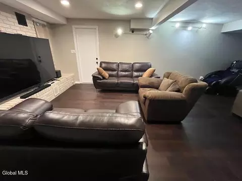 Living - 178 Ormond St, Albany, NY 12208 photo 6 of 7