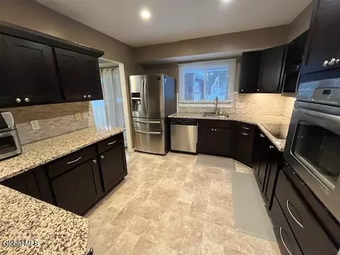 Kitchen - 178 Ormond St, Albany, NY 12208 photo 1 of 7