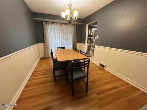 Dining - 178 Ormond St, Albany, NY 12208 photo 2 of 2